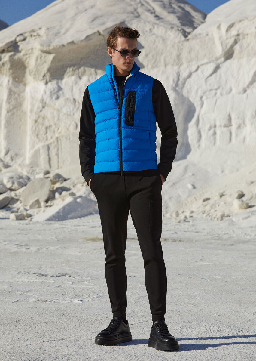 Blue Regular Fit Turtleneck Casual Weaving Puffer Vest - 1
