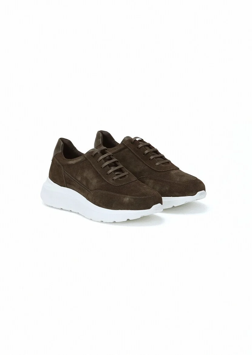 Brown Sneaker 