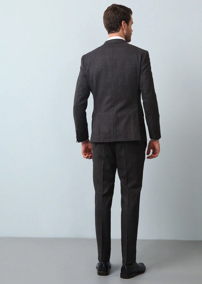 Brown Suit With Waistcoat - 5