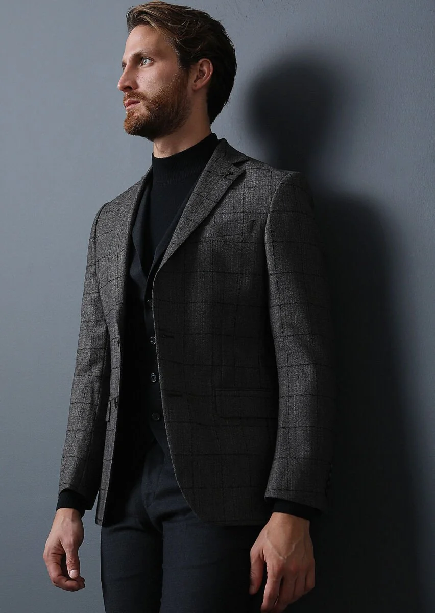 Brown Suit With Waistcoat - 2