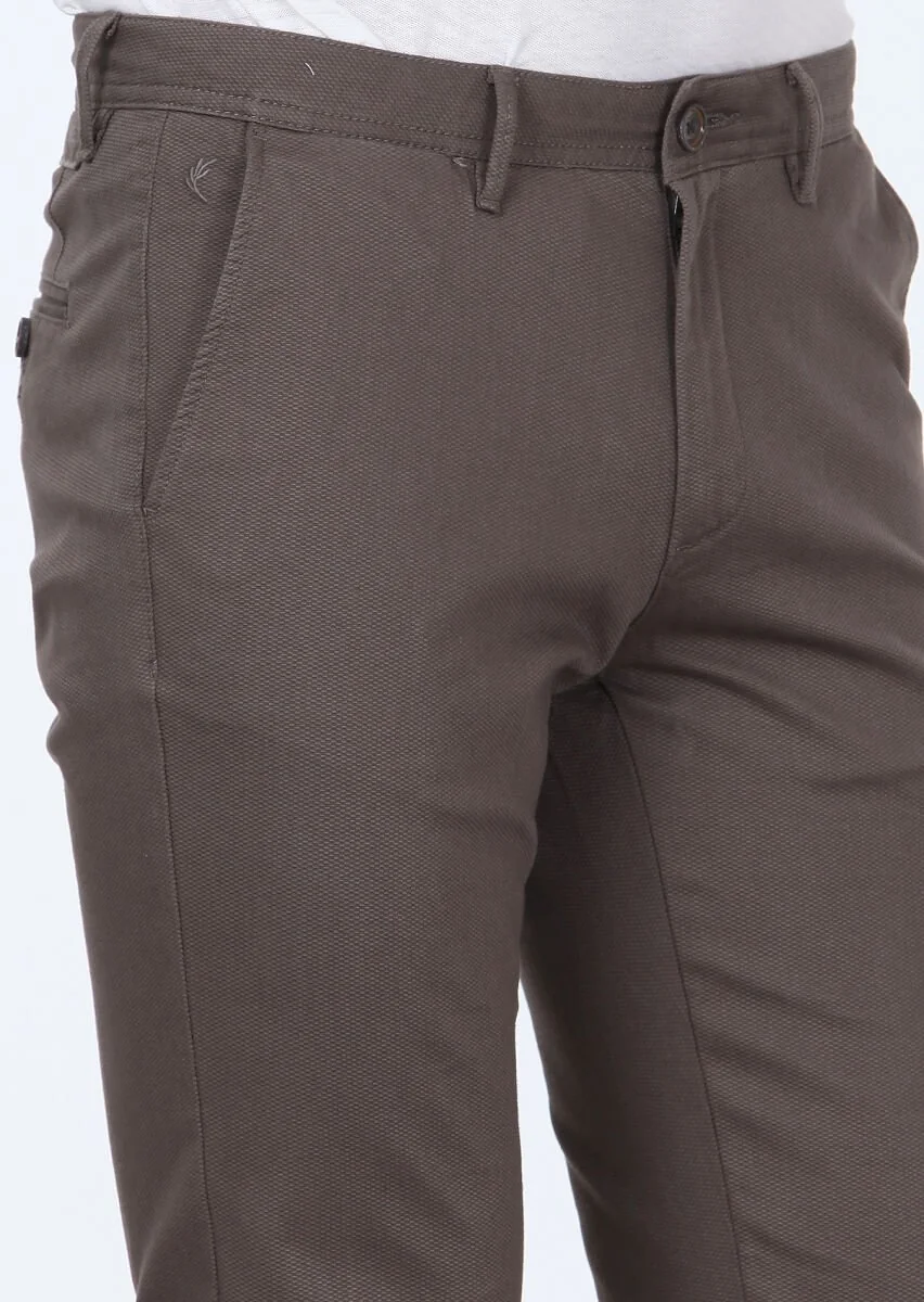 Brown Weaving Regular Fit Casual Cotton Blended Trousers - 3