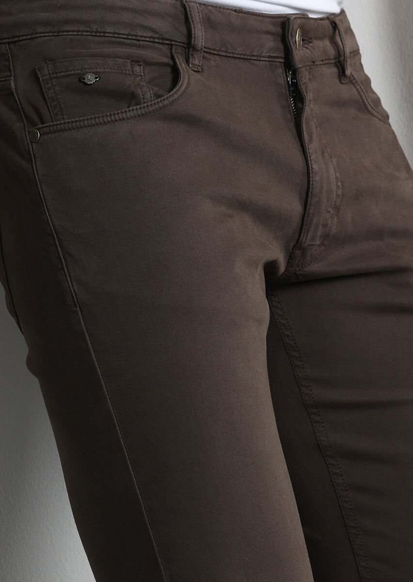 Brown Weaving Slim Fit Casual Cotton Blended Trousers - 3