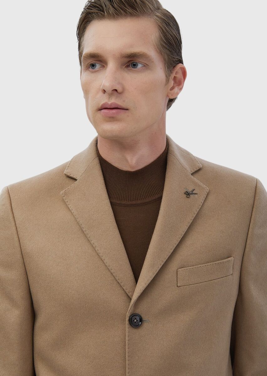 Buff Regular Fit Butterfly Collar Classical Weaving Overcoat - 5