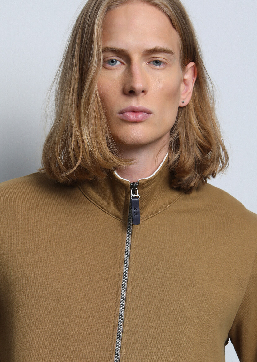 Buff Turtleneck Plain Sweatshirt 