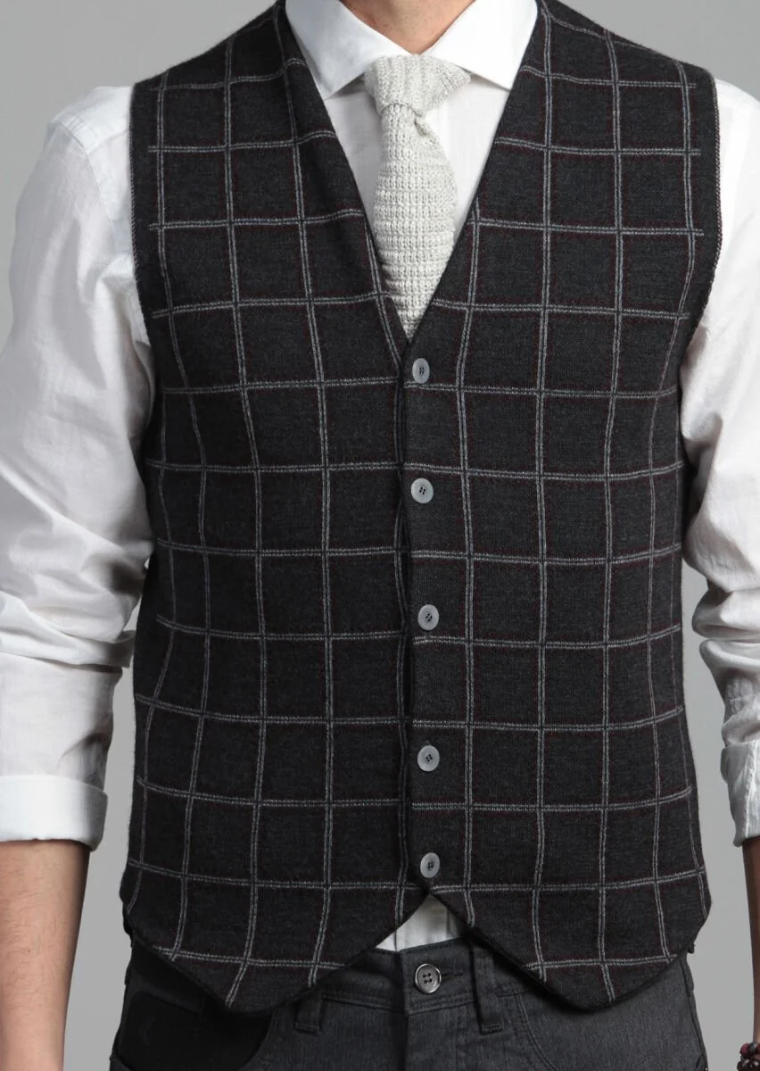 Burgundy Jacquard Knit Vest - 4