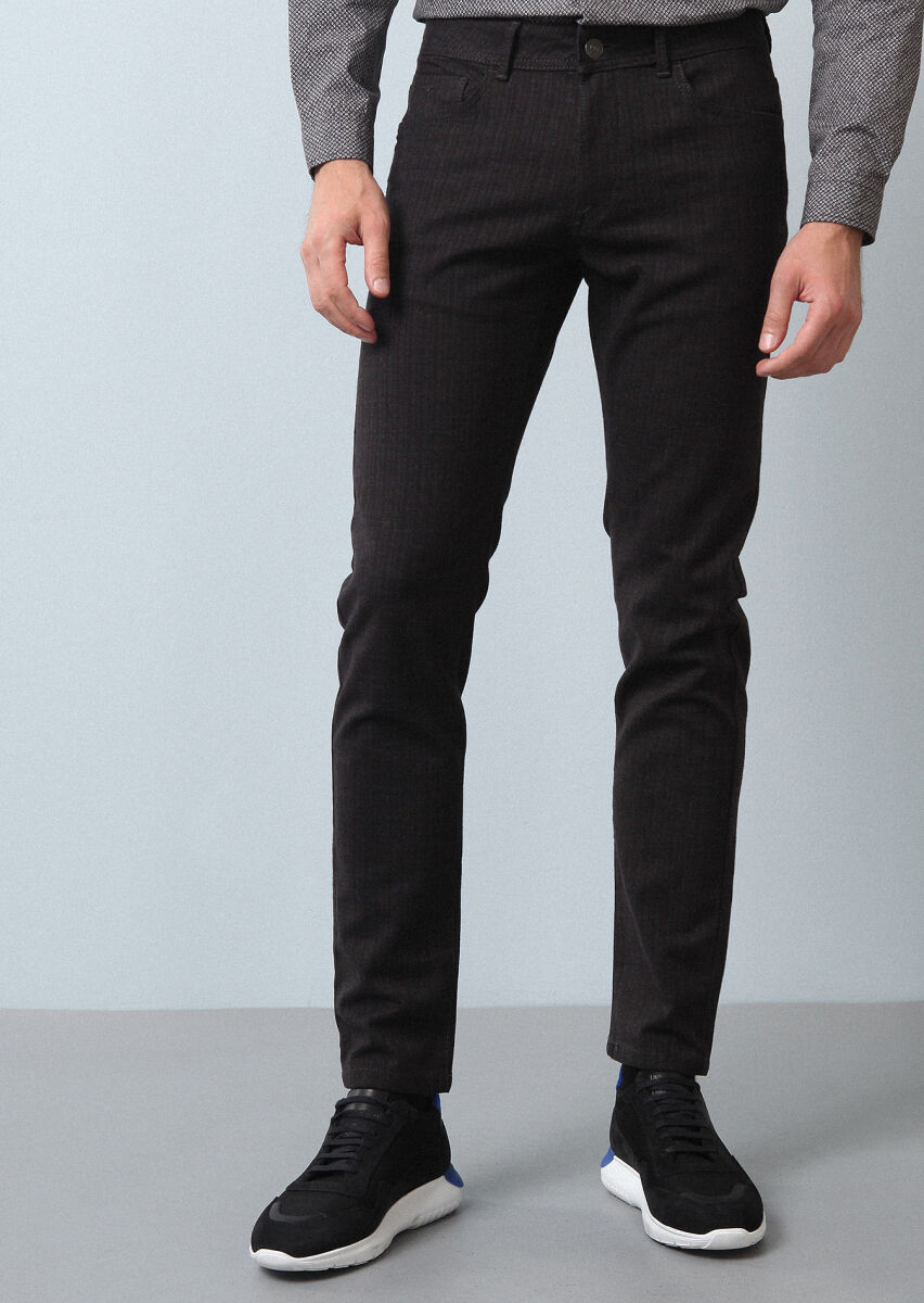 Burgundy Weaving Slim Fit Casual Cotton Blended Trousers - 2