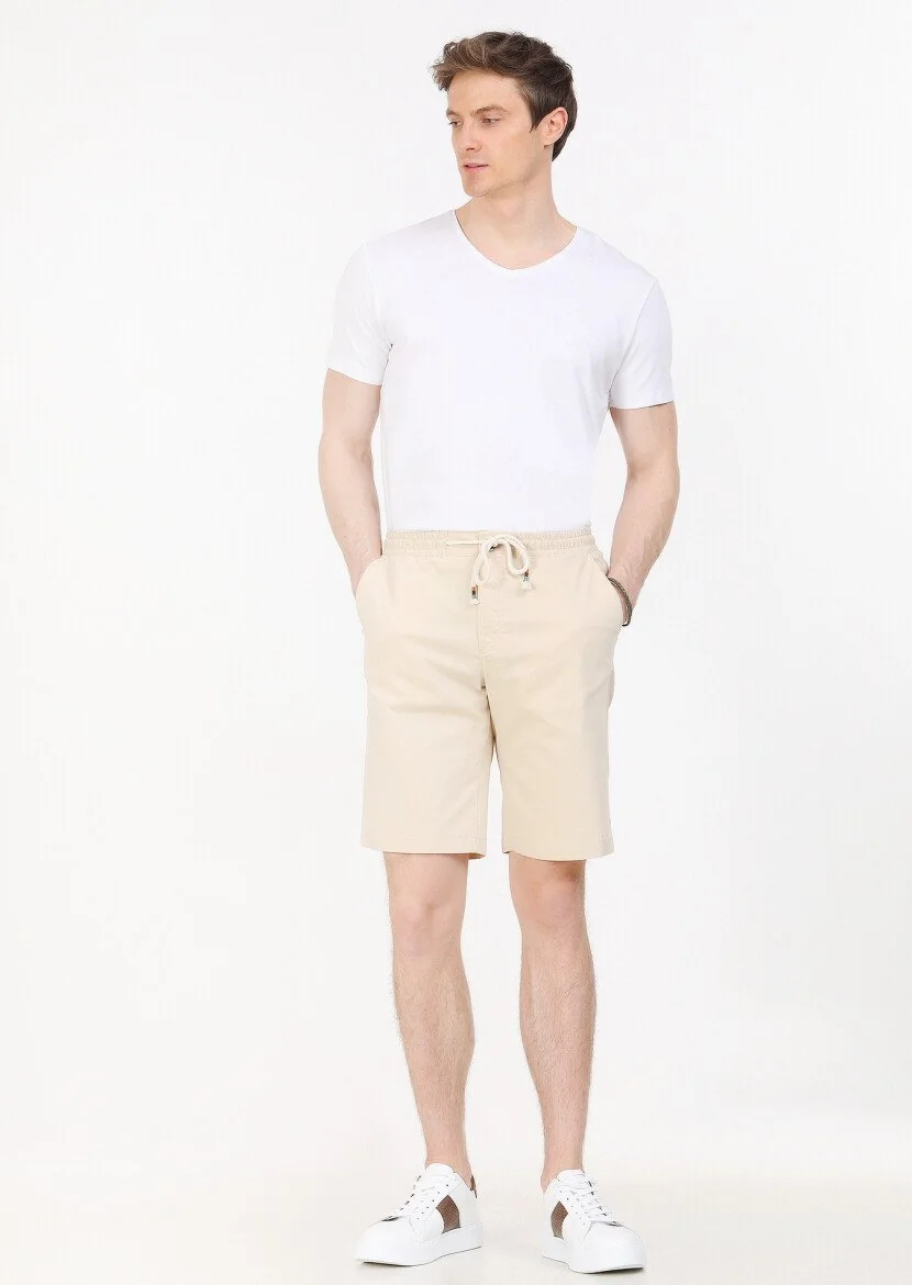 Ekru Düz Dokuma Regular Fit Casual Pamuk Karışımlı Bermuda 