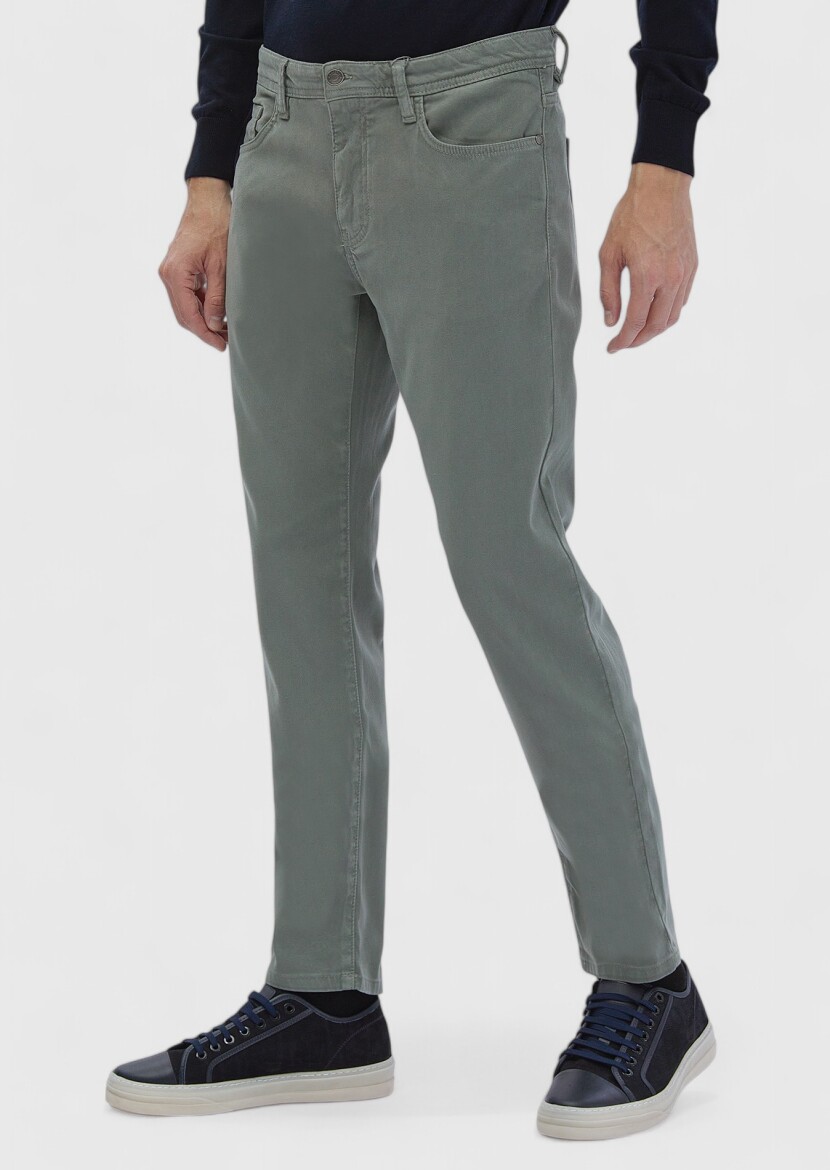 Green Weaving Slim Fit Casual Cotton Blended Trousers - 3