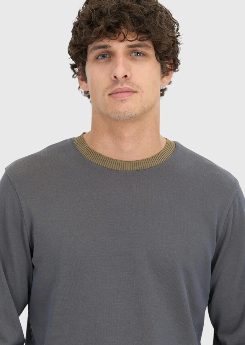 Grey Crew Neck Plain Sweatshirt - 3