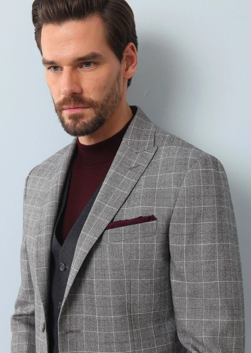 Grey Suit With Waistcoat - 3
