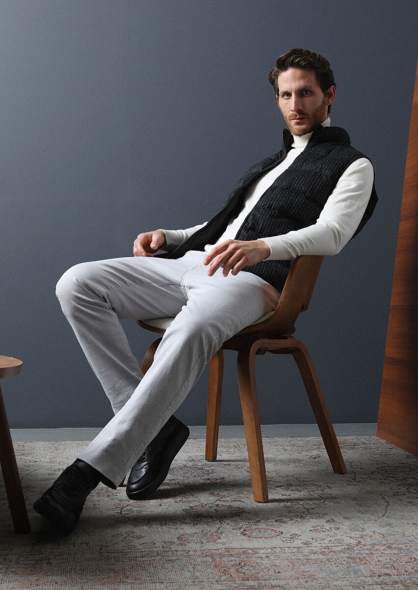 Grey Weaving Slim Fit Casual Cotton Blended Trousers - 1