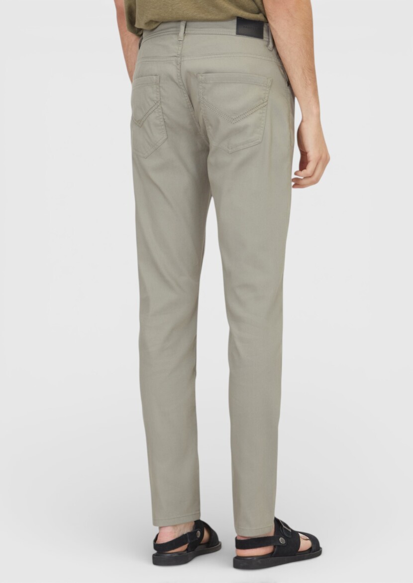 Grey Weaving Slim Fit Casual Cotton Blended Trousers - 5