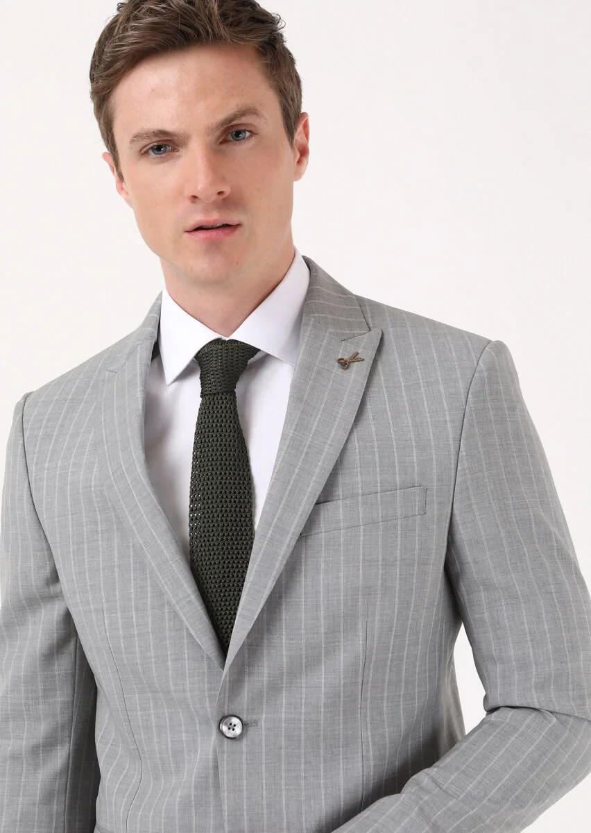 Gri Çizgili Modern Fit %100 Yün Takım Elbise - 2