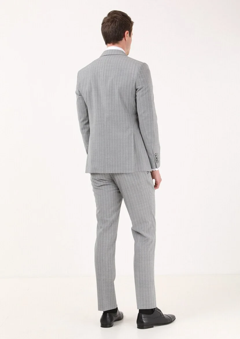 Gri Çizgili Modern Fit %100 Yün Takım Elbise - 4