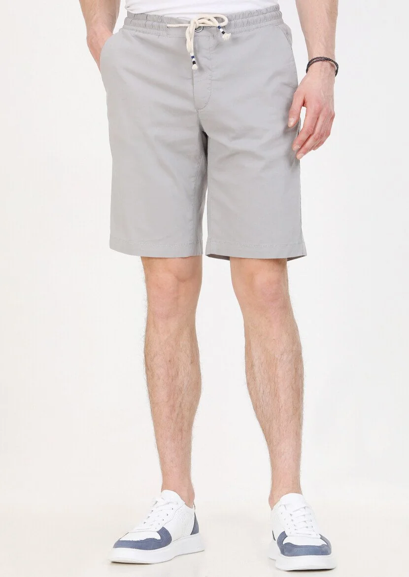 Gri Düz Dokuma Regular Fit Casual Pamuk Karışımlı Bermuda 