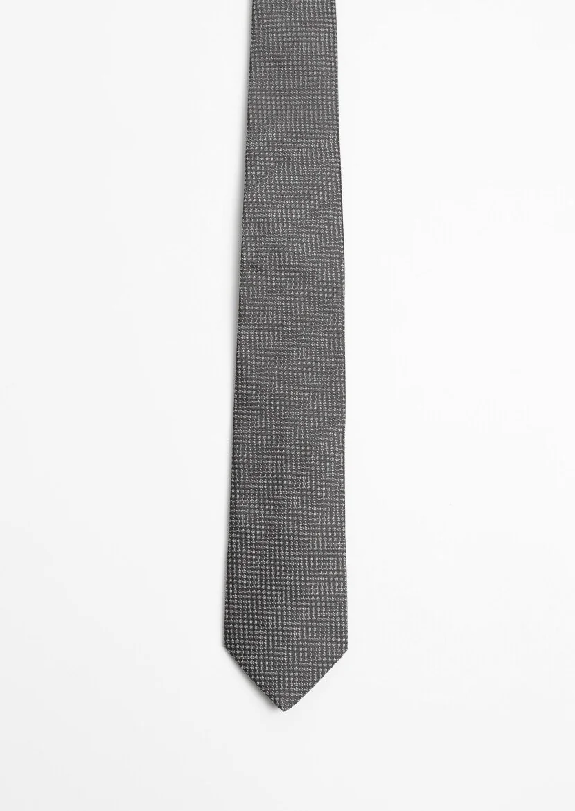 Gri Kravat 