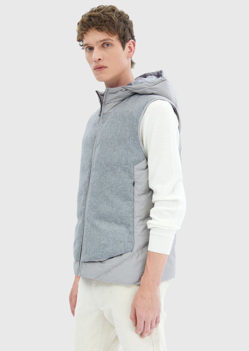 Gri Regular Fit Kapüşonlu Casual Dokuma Spor Yelek - 3