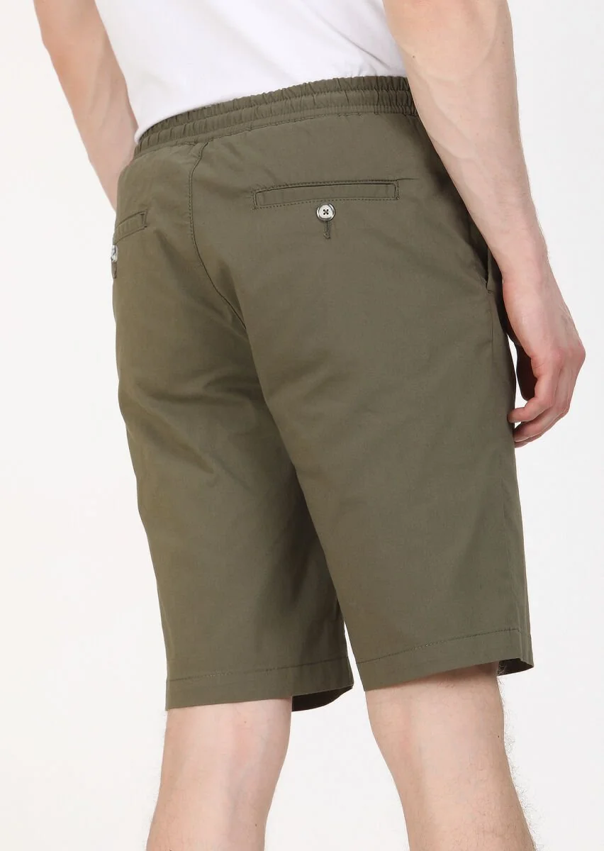 Haki Düz Dokuma Regular Fit Casual Pamuk Karışımlı Bermuda - 4