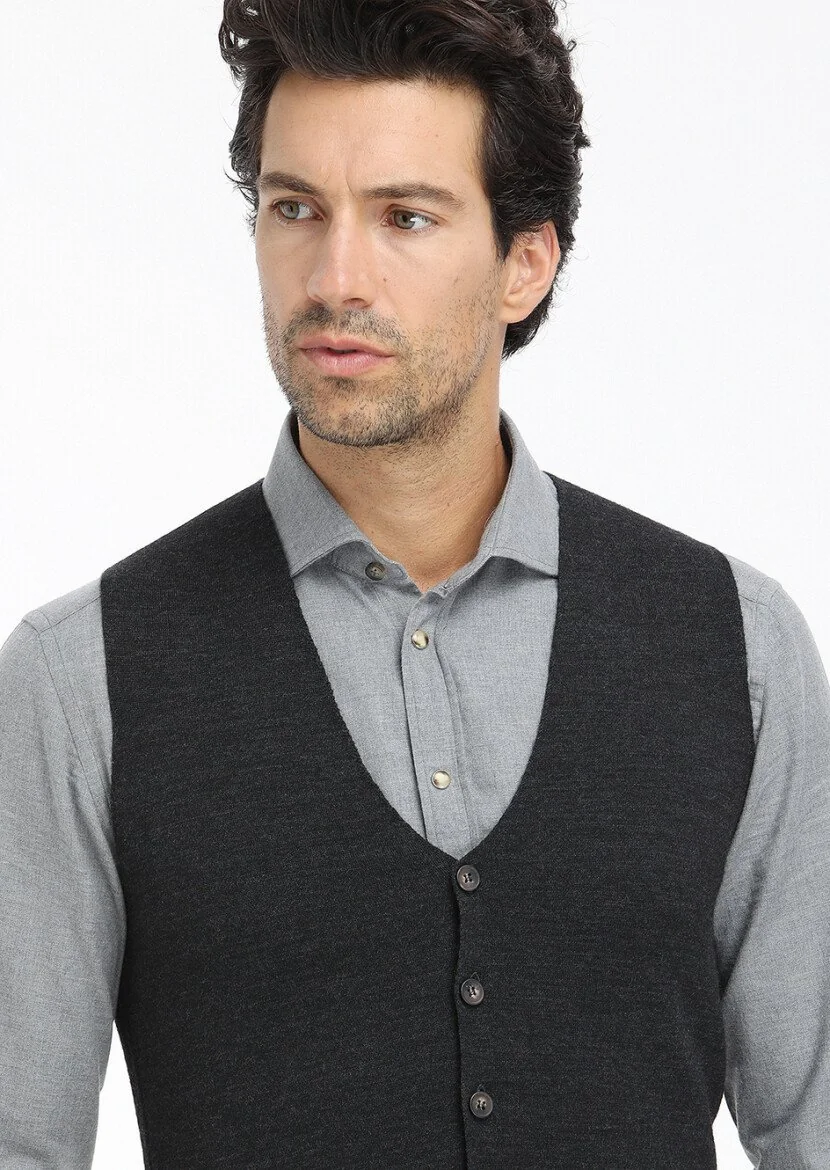 Hard Coal Plain Knitting Knit Vest - 3