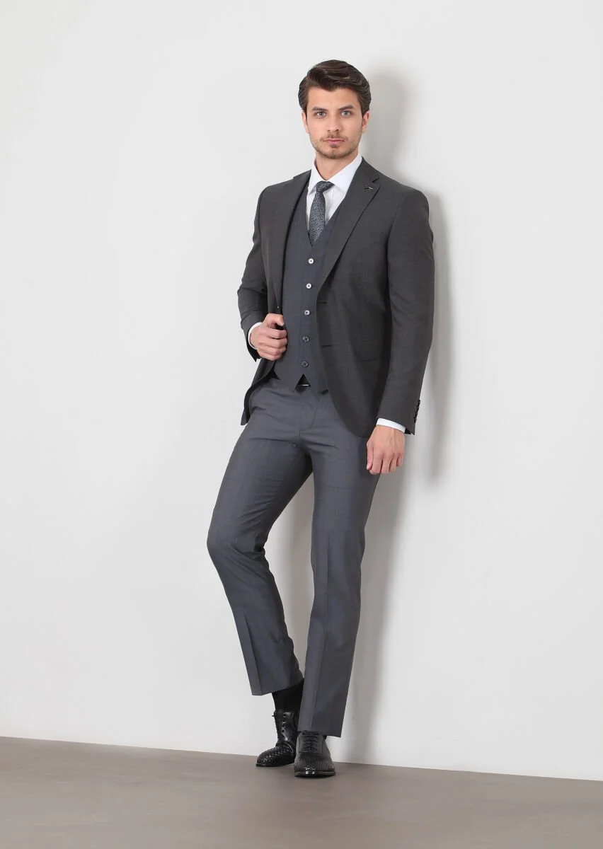 Hard Coal Suit With Waistcoat - 1