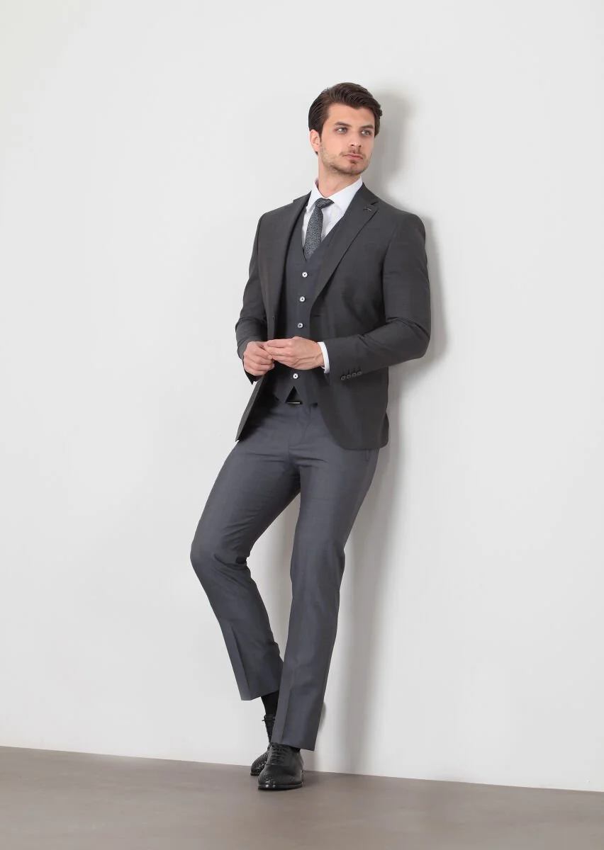 Hard Coal Suit With Waistcoat - 2