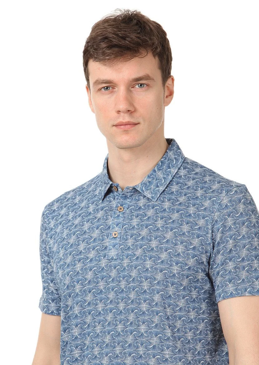 İndigo Baskılı Polo Yaka Keten Karışımlı T-Shirt 