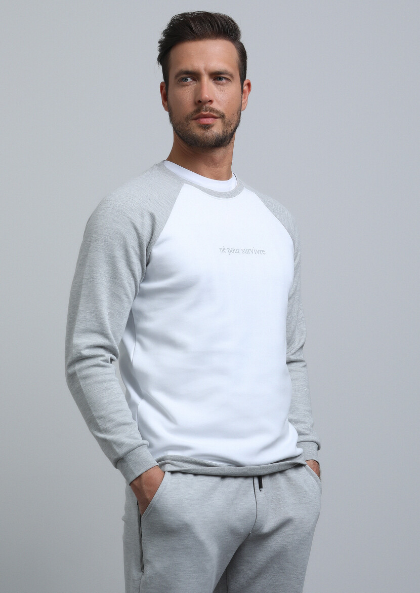 Kırık Beyaz Baskılı Sweatshırt - 4