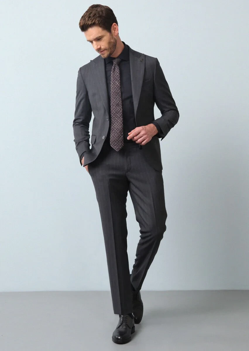 Koyu Gri Çizgili Zeroweight Slim Fit %100 Yün Takım Elbise - 4