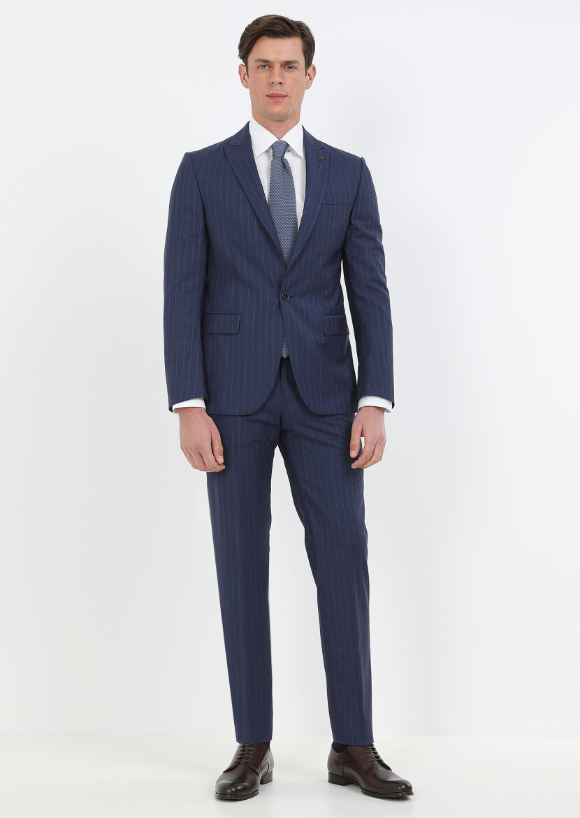 Lacivert Çizgili Modern Fit %100 Yün Takım Elbise 