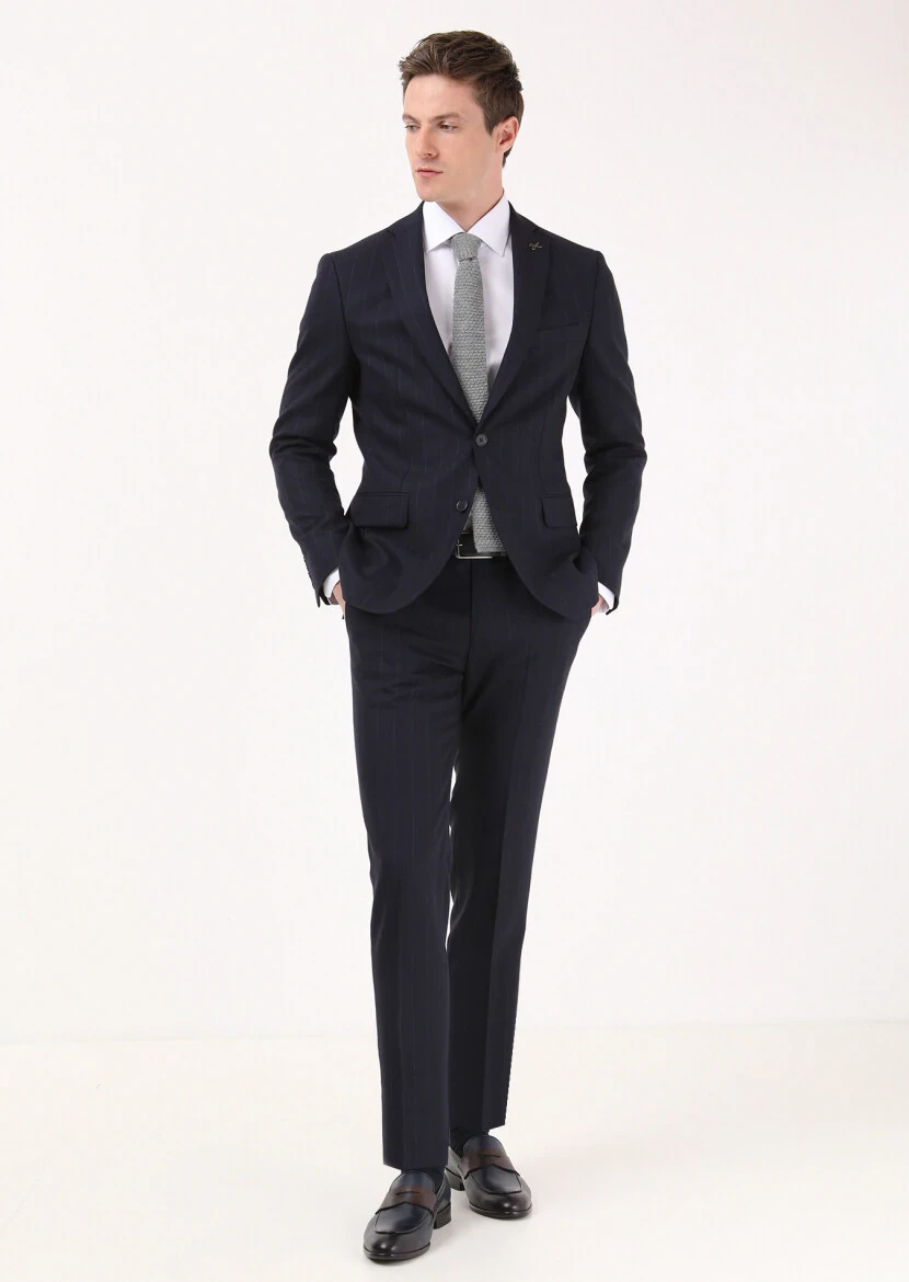 Lacivert Çizgili Zeroweight Slim Fit %100 Yün Takım Elbise - 1