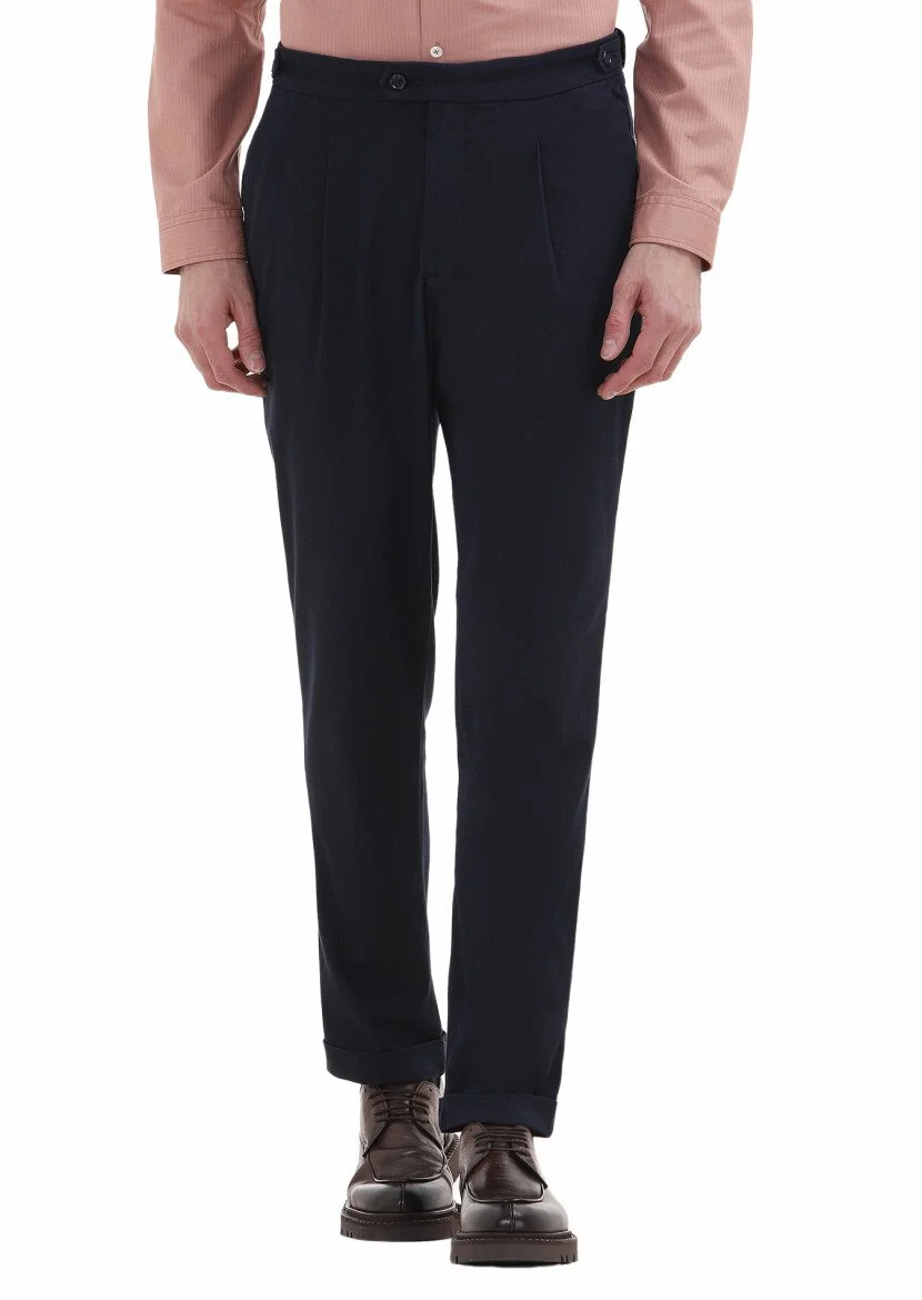 Lacivert Düz Kumaş Carrot Fit Casual Pamuk Karışımlı Pantolon 