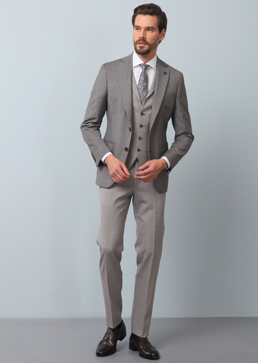 Light Brown Suit With Waistcoat - 4