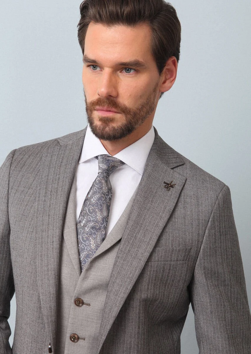 Light Brown Suit With Waistcoat - 2