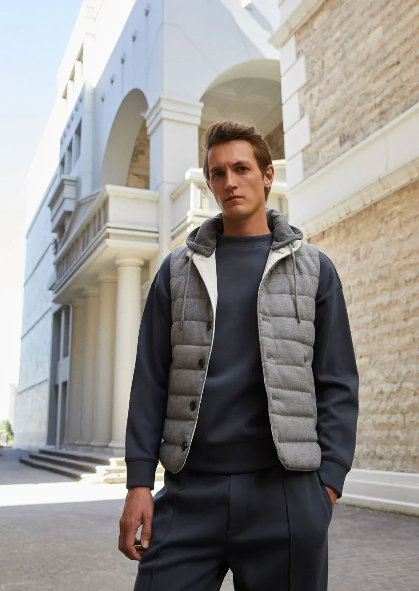 Light Grey Regular Fit Hooded Casual Weaving Puffer Vest - 1