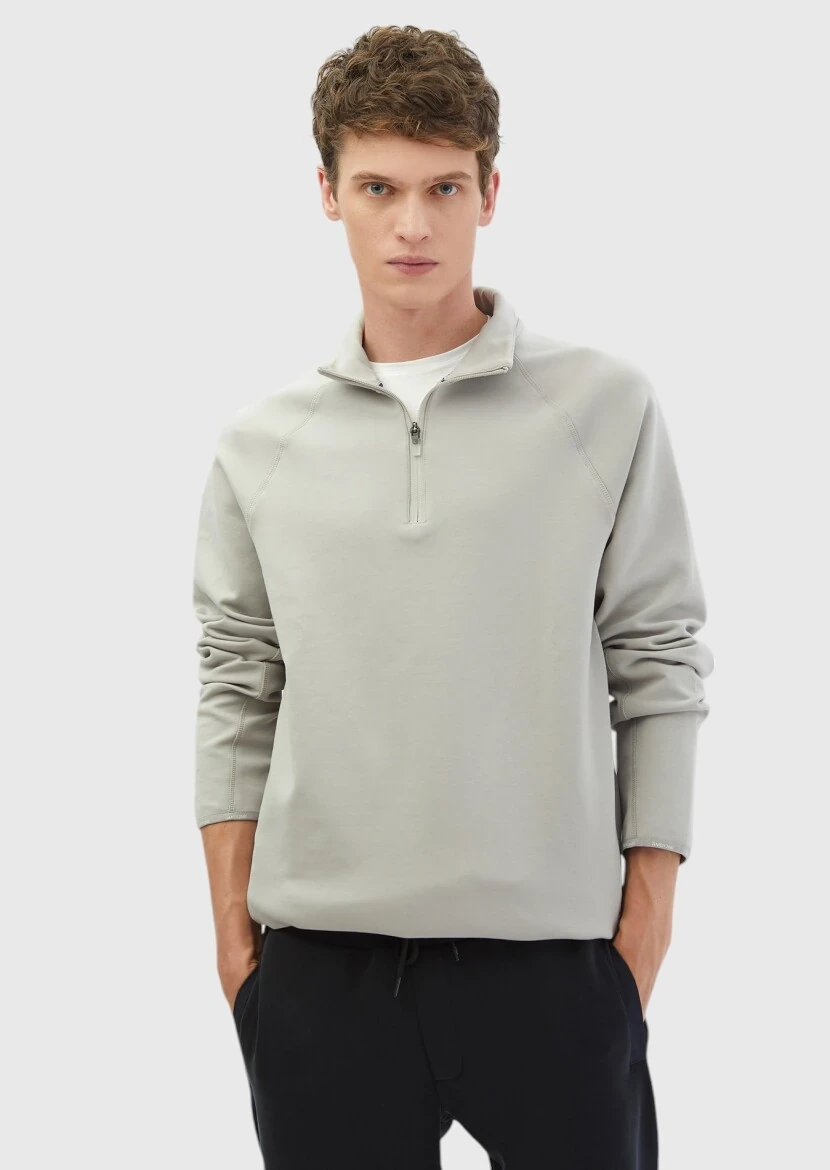 Light Grey Turtleneck Plain Sweatshirt - RAMSEY
