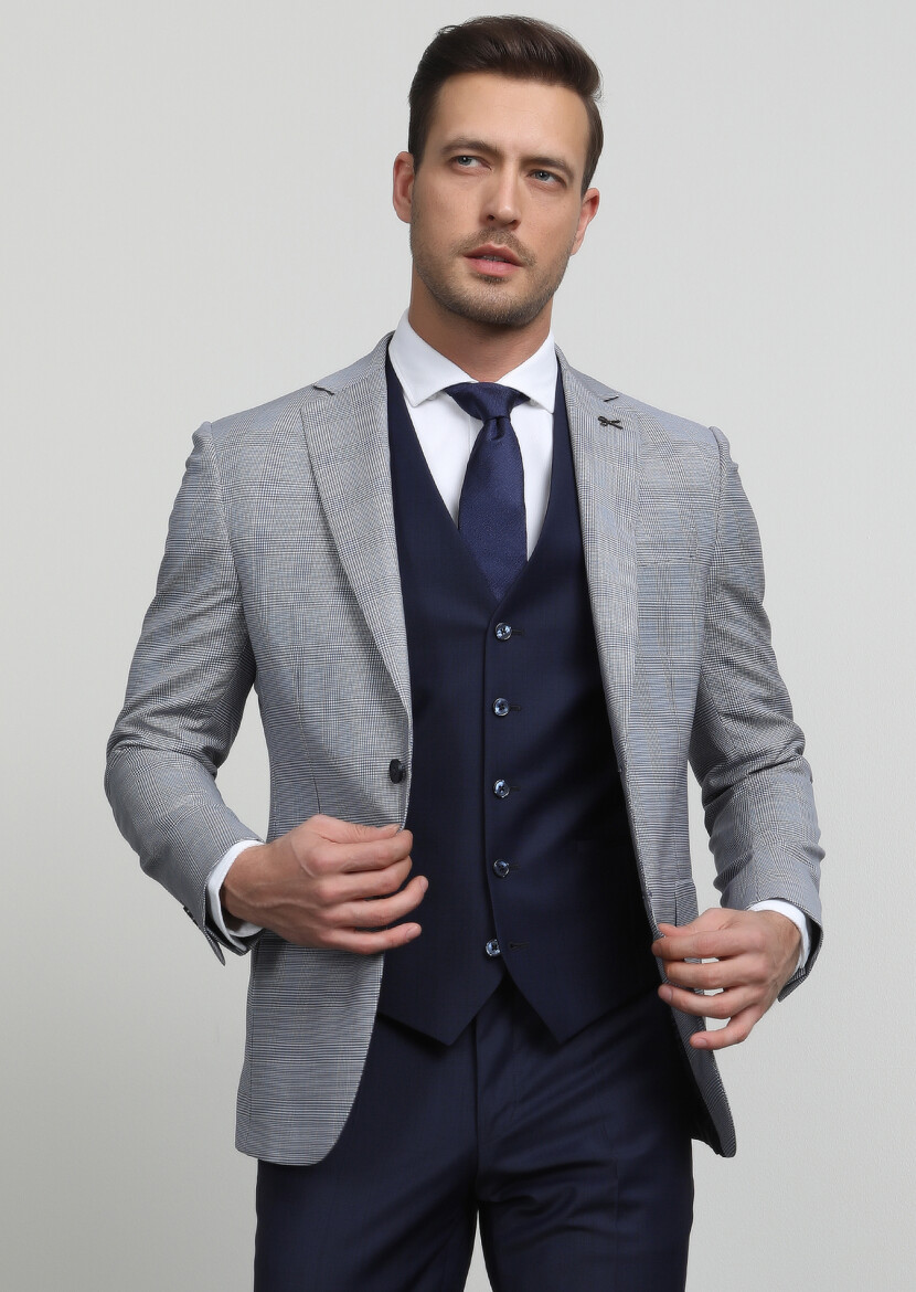 Navy Blue Suit With Waistcoat - 3