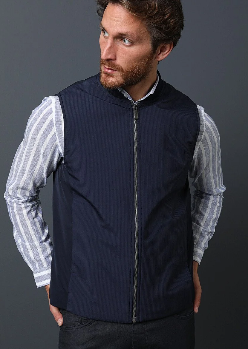 Navy Blue Weaving Puffer Vest - 3