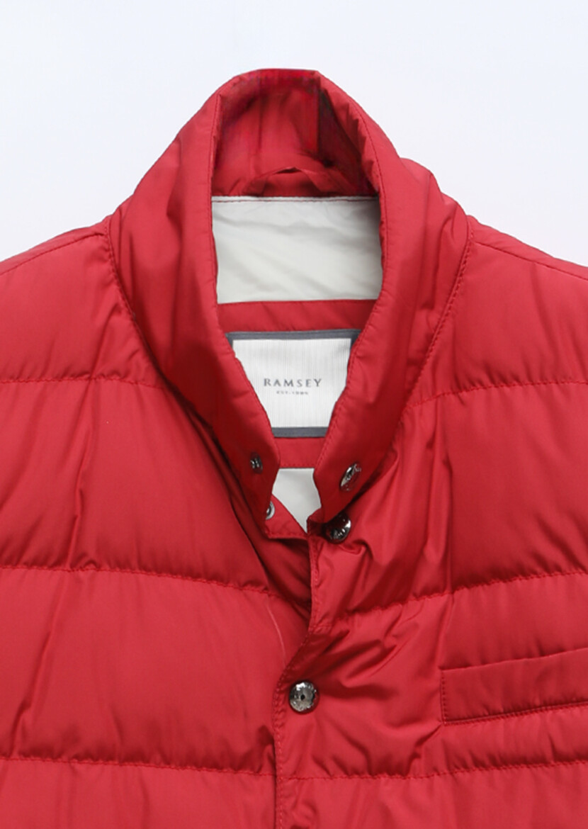 Red Regular Fit Turtleneck Casual Weaving Puffer Vest - 8