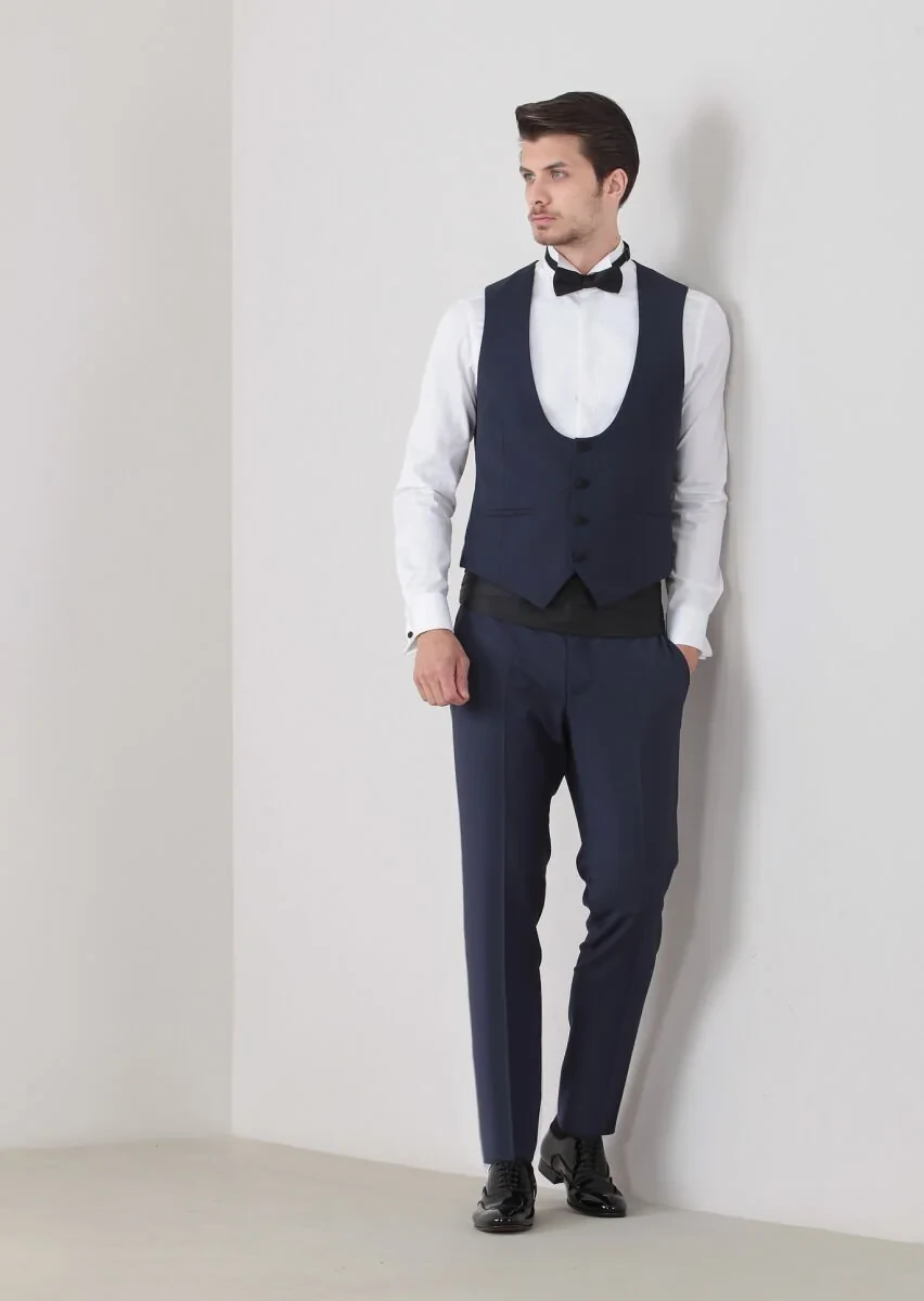 Saks Plain Classical Waistcoat - 1