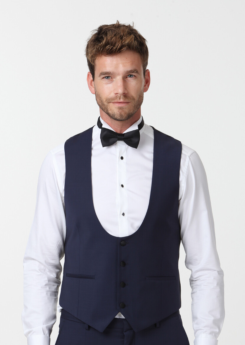 Saks Plain Classical Waistcoat - 3