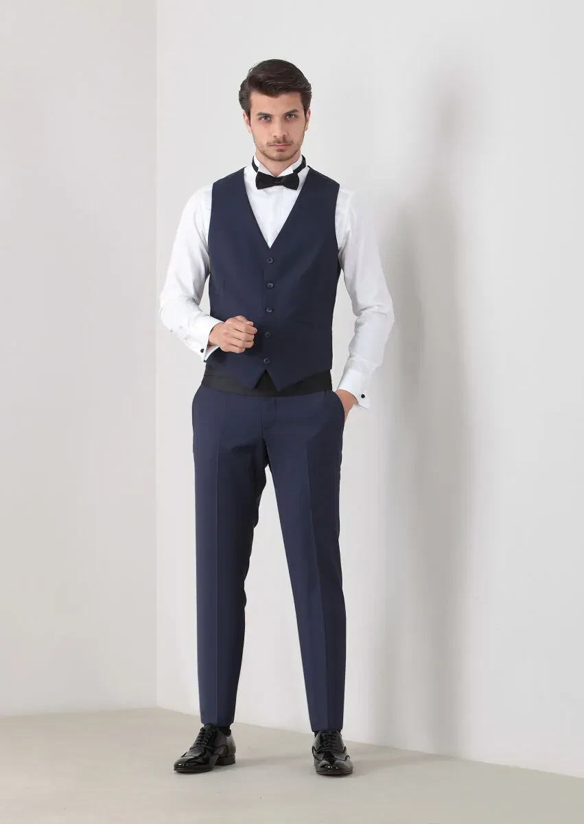 Saks Slim Fit Butterfly Collar Classical Waistcoat - 3