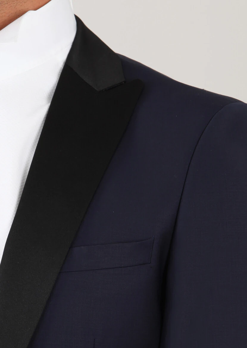 Saks Tuxedo - 3