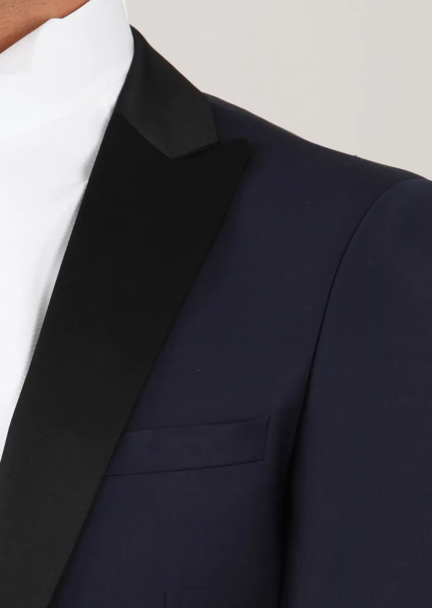Saks Tuxedo - 3