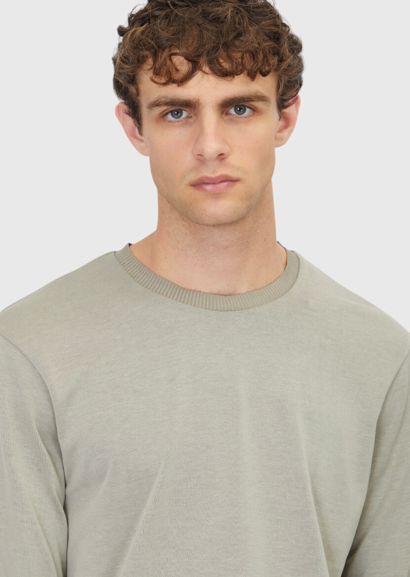 Sandy Crew Neck Plain Sweatshirt - 3