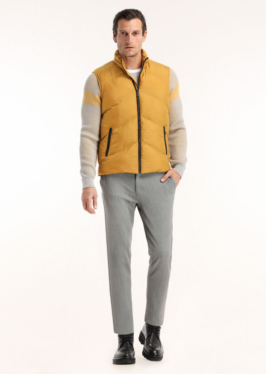 Sarı Regular Fit Dik Yaka Casual Dokuma Spor Yelek - 1