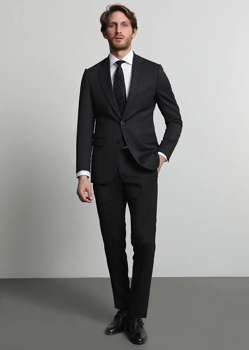 Siyah Çizgili Modern Fit Yün Karışımlı Takım Elbise - 1