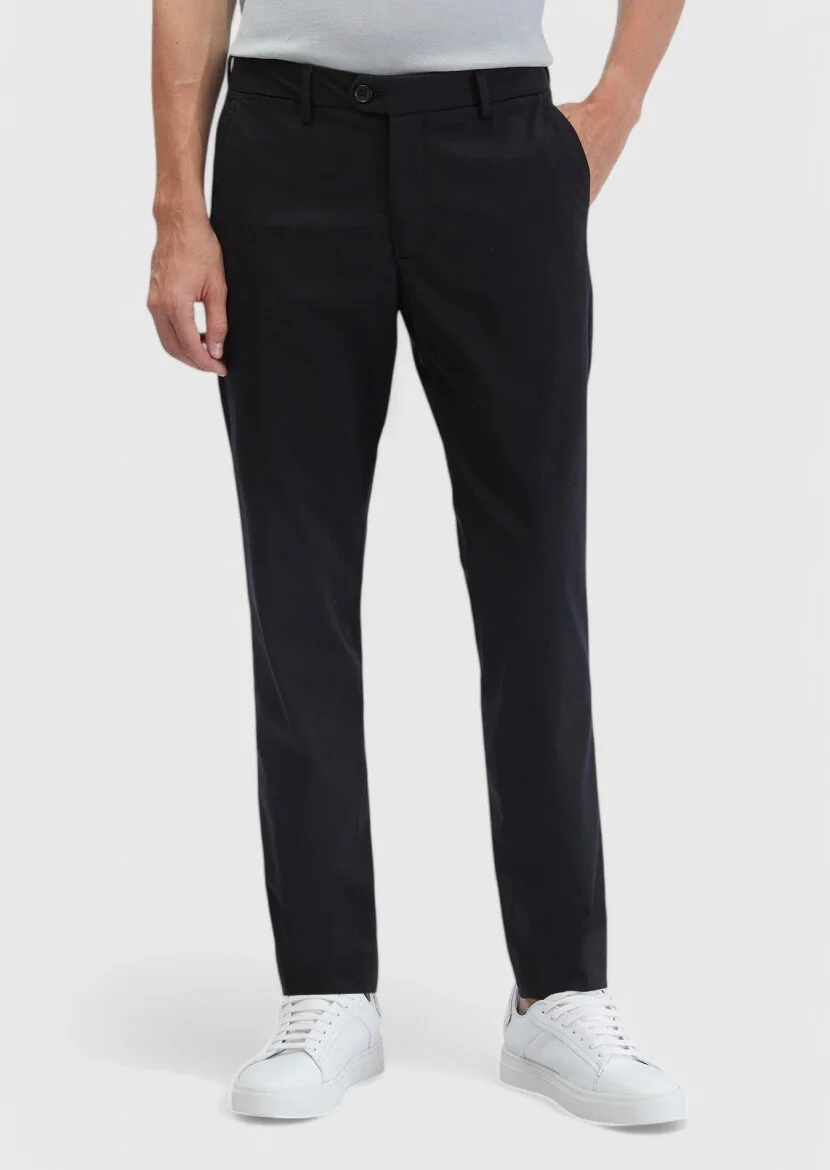 Siyah Düz Dokuma Regular Fit Casual Pantolon 