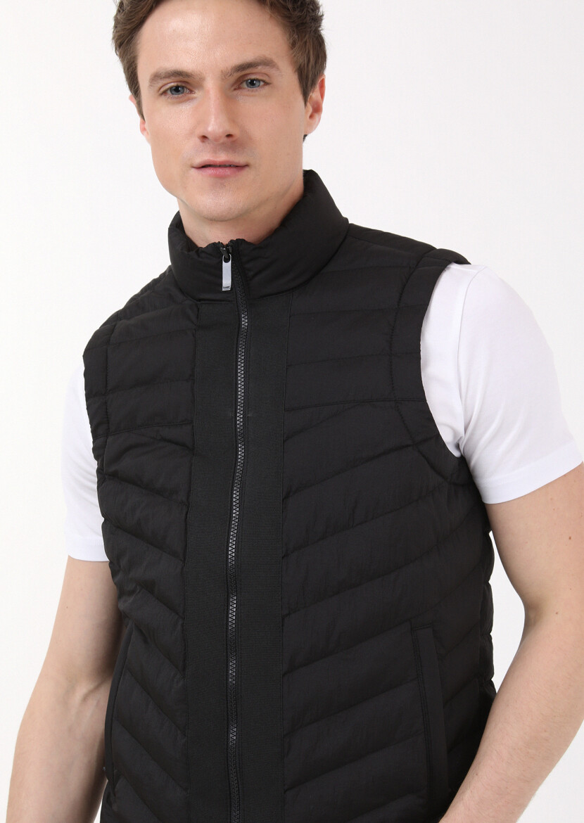 Siyah Regular Fit Dik Yaka Casual Dokuma Spor Yelek - 2