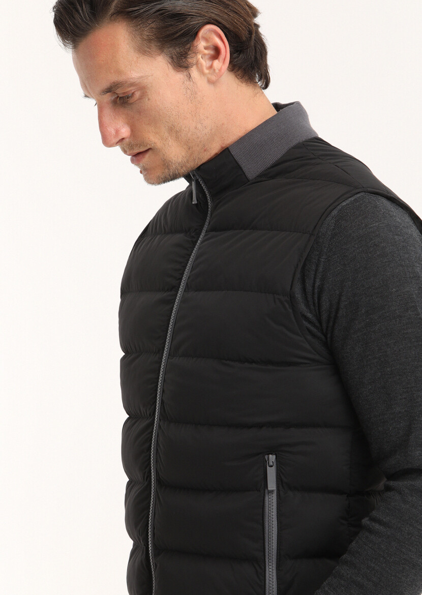Siyah Regular Fit Dik Yaka Casual Dokuma Spor Yelek - 2