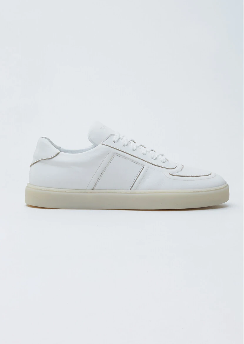 White Sneaker - 1